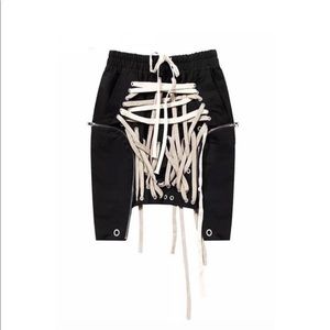 Black and nude lace skirt 🖤🤎